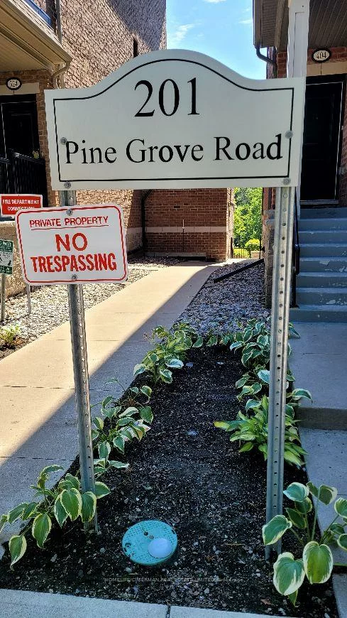 201, Pine Grove, Islington Woods, Vaughan