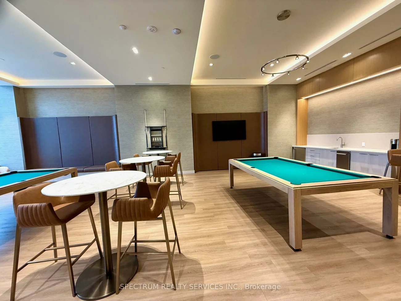 8960, Jane, Vellore Village, Vaughan