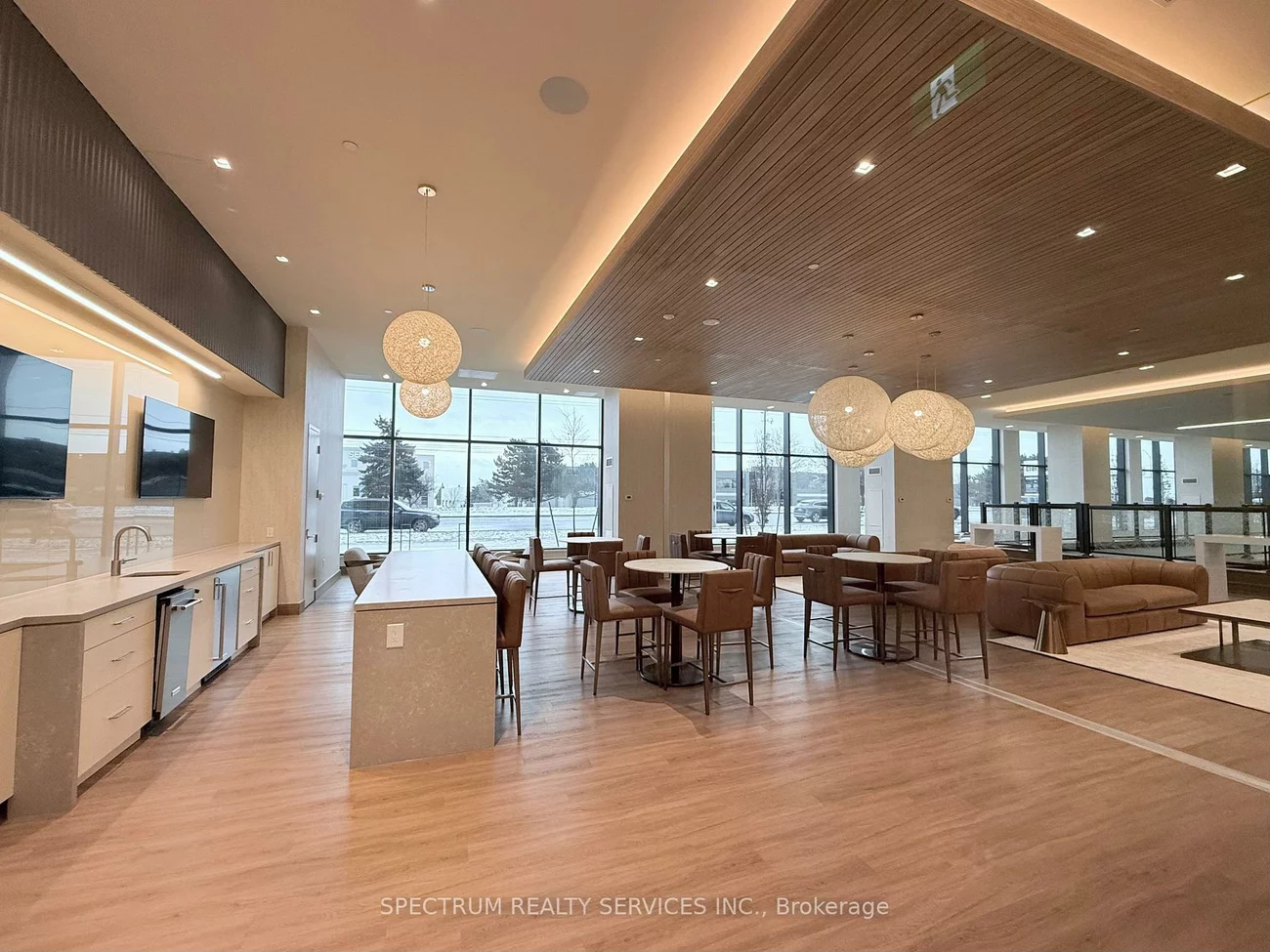 8960, Jane, Vellore Village, Vaughan