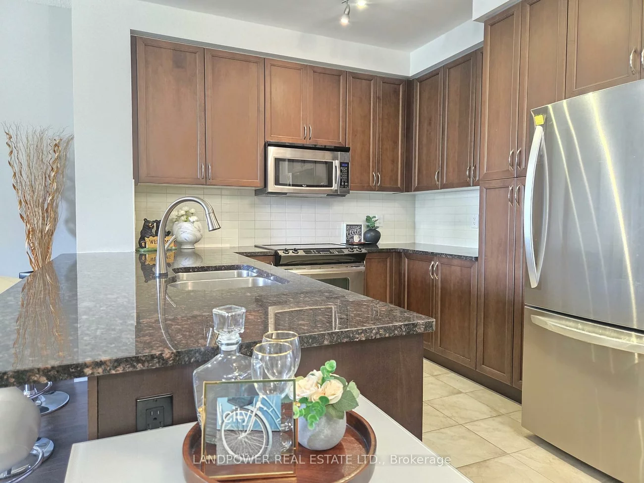 9245, Jane, Maple, Vaughan