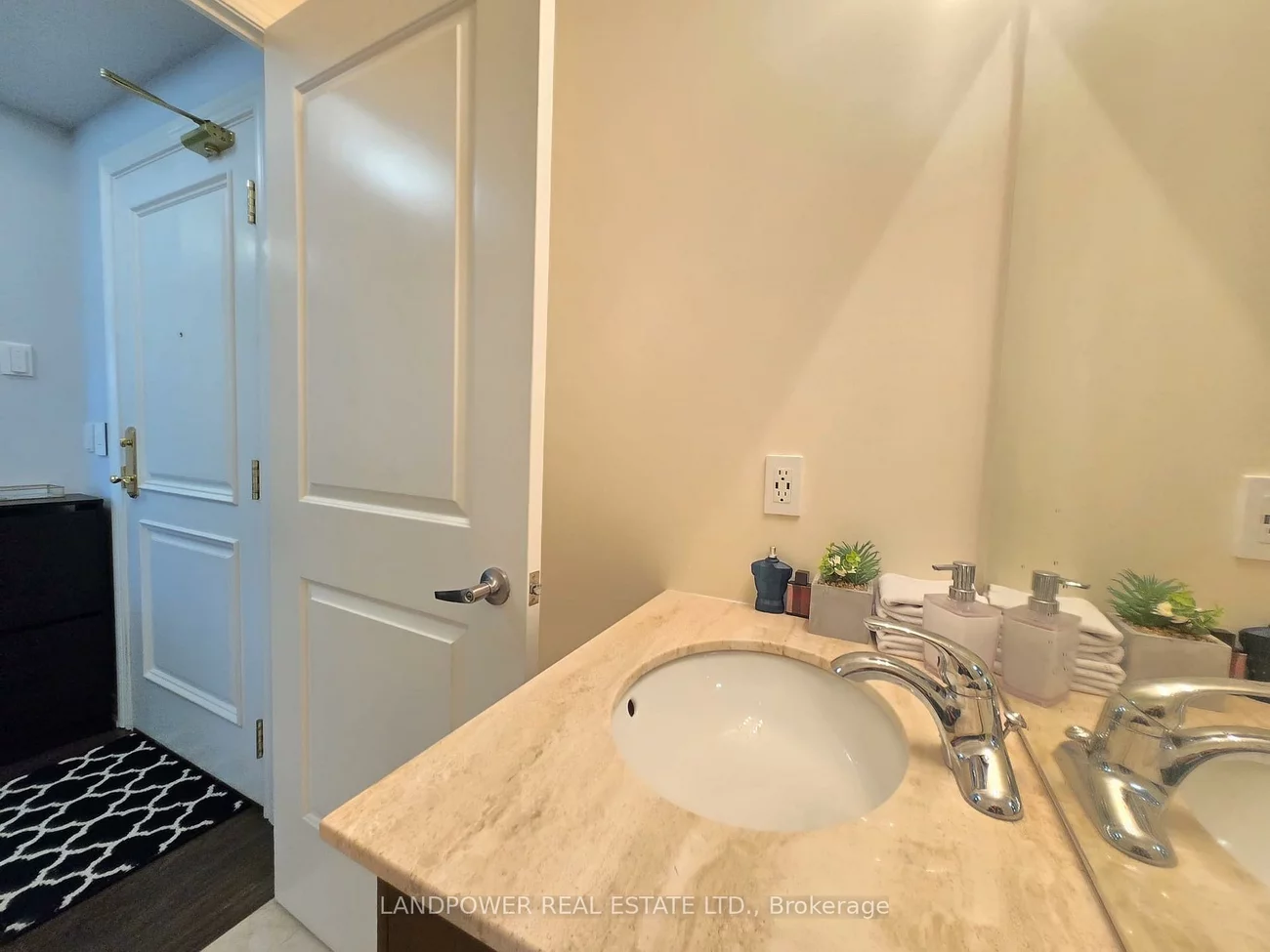 9245, Jane, Maple, Vaughan