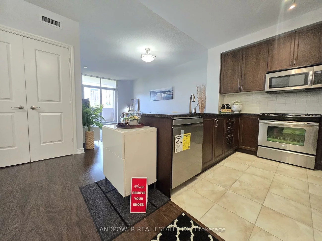 9245, Jane, Maple, Vaughan