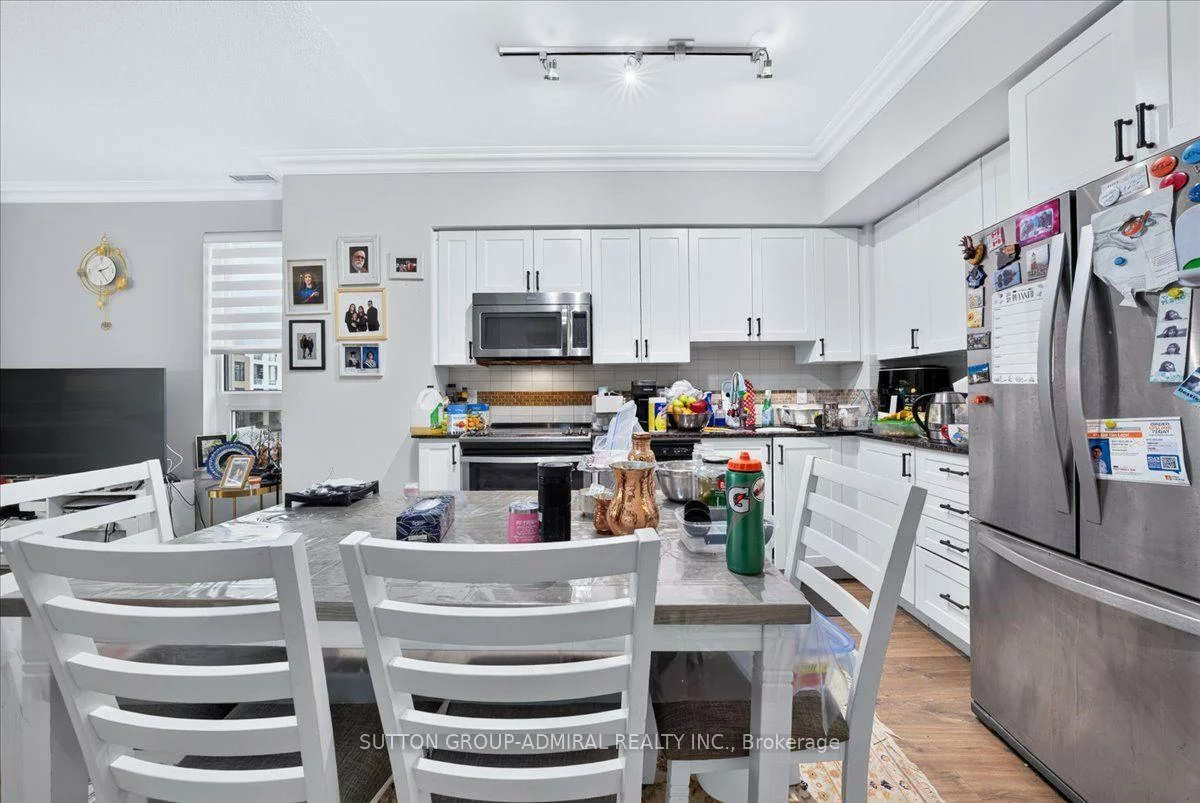 7900, Bathurst, Beverley Glen, Vaughan
