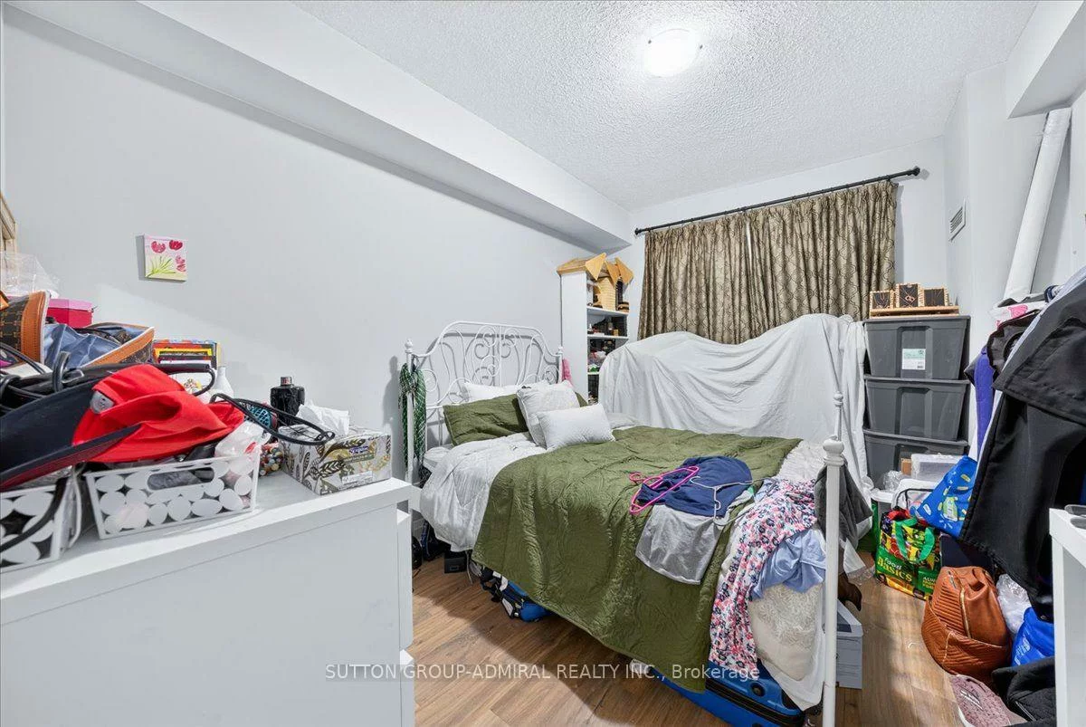 7900, Bathurst, Beverley Glen, Vaughan