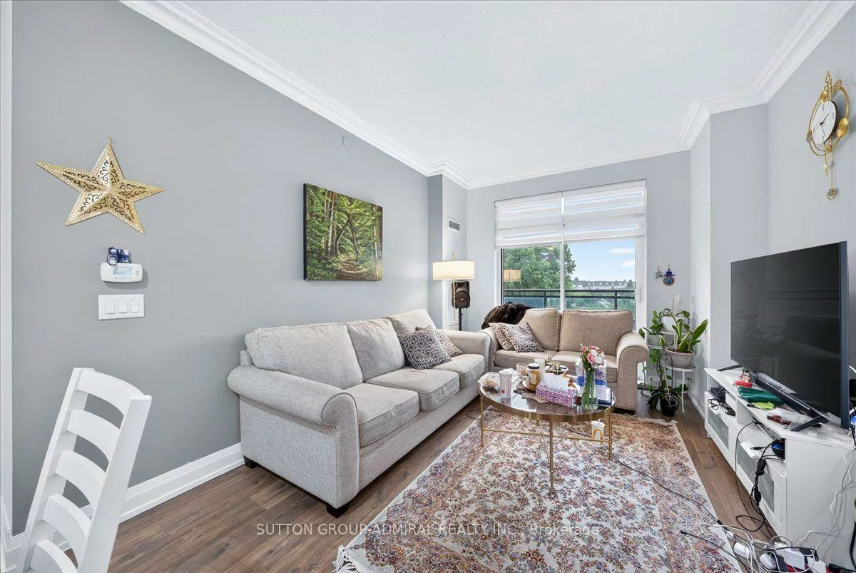 7900, Bathurst, Beverley Glen, Vaughan