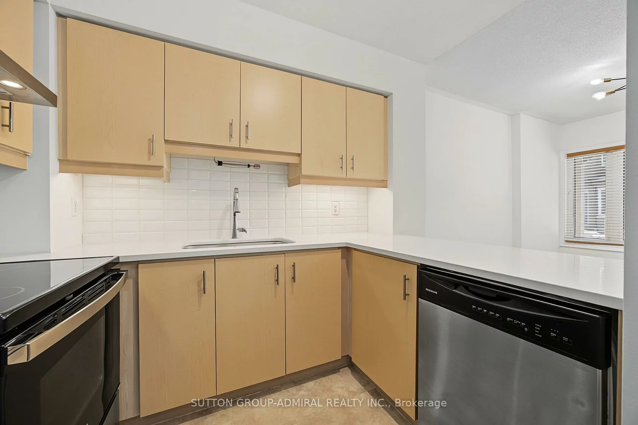 735, New Westminster, Brownridge, Vaughan