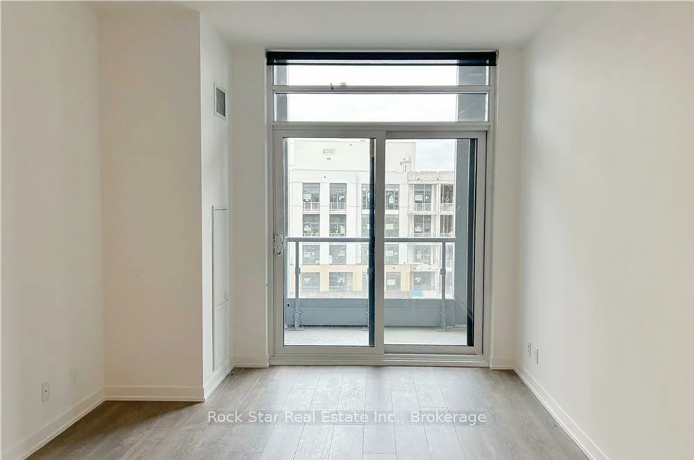 7950, Bathurst, Beverley Glen, Vaughan