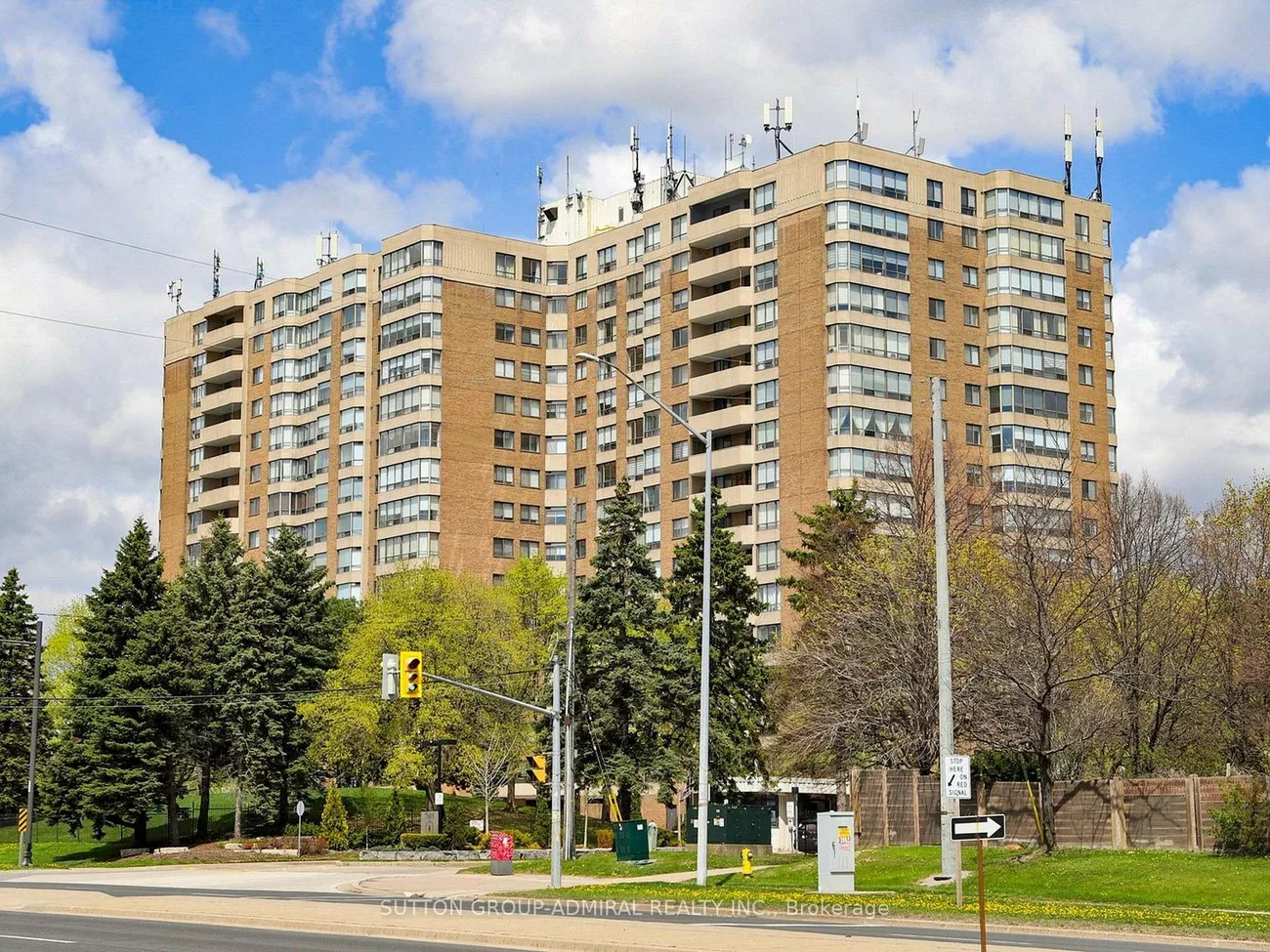 7601, Bathurst, Crestwood-Springfarm-Yorkhill, Vaughan