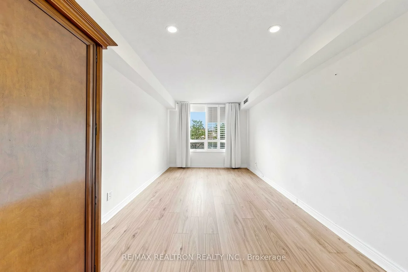 100, Promenade, Brownridge, Vaughan