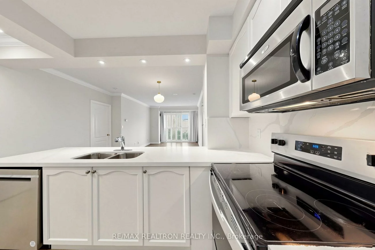 100, Promenade, Brownridge, Vaughan