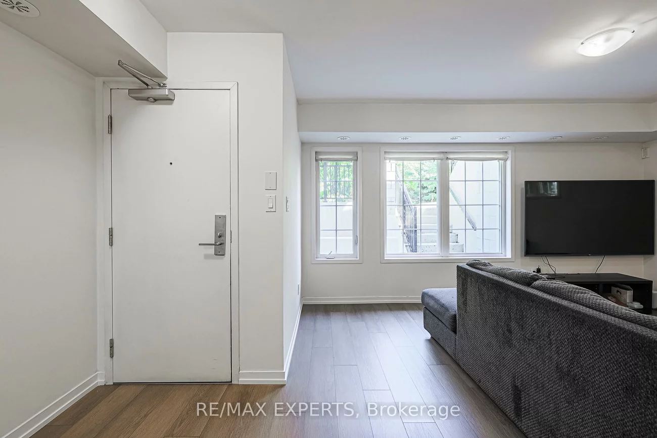 26, Bruce, East Woodbridge, Vaughan