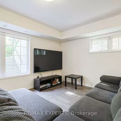26, Bruce, East Woodbridge, Vaughan