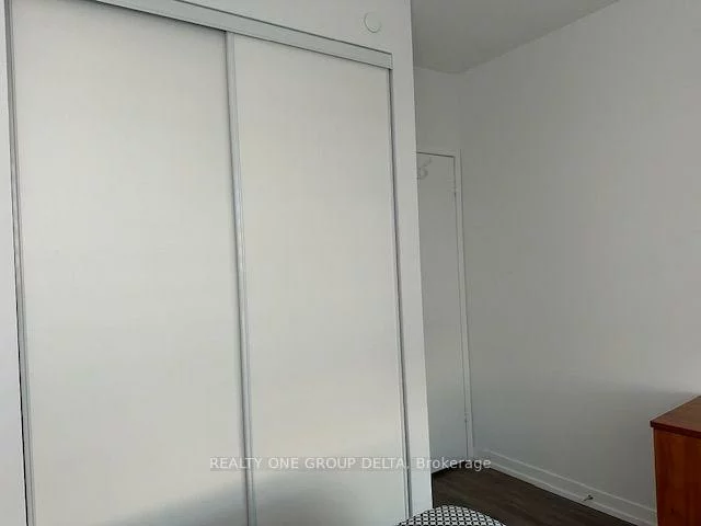 898, Portage, Vaughan Corporate Centre, Vaughan