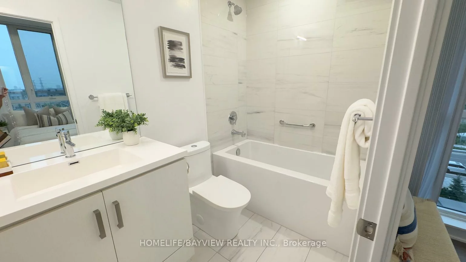 38, Honeycrisp, Vaughan Corporate Centre, Vaughan