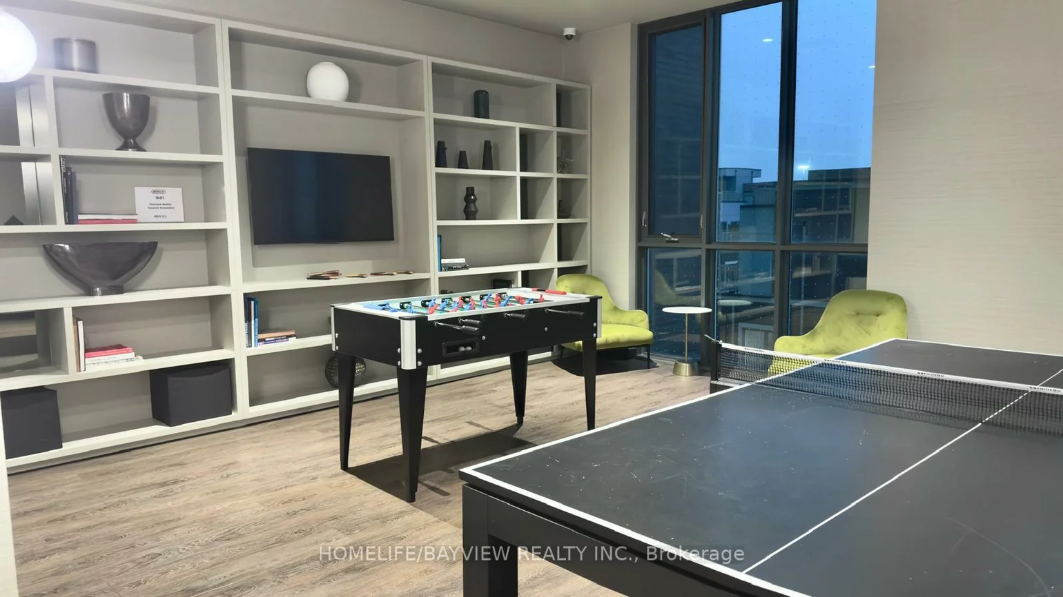 38, Honeycrisp, Vaughan Corporate Centre, Vaughan