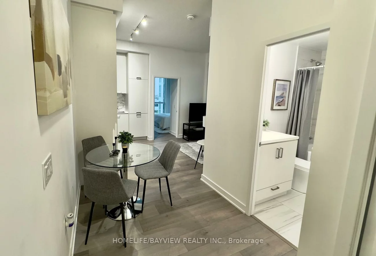 38, Honeycrisp, Vaughan Corporate Centre, Vaughan