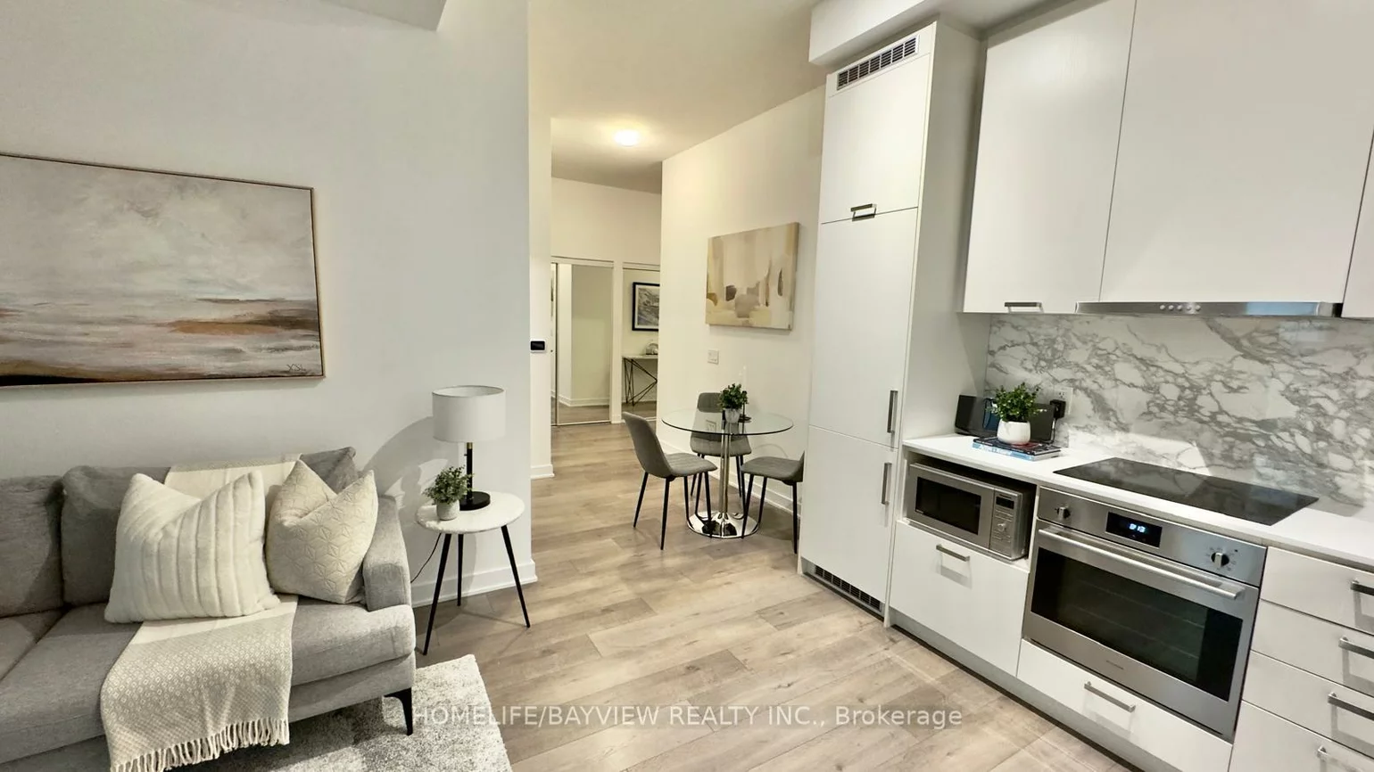 38, Honeycrisp, Vaughan Corporate Centre, Vaughan
