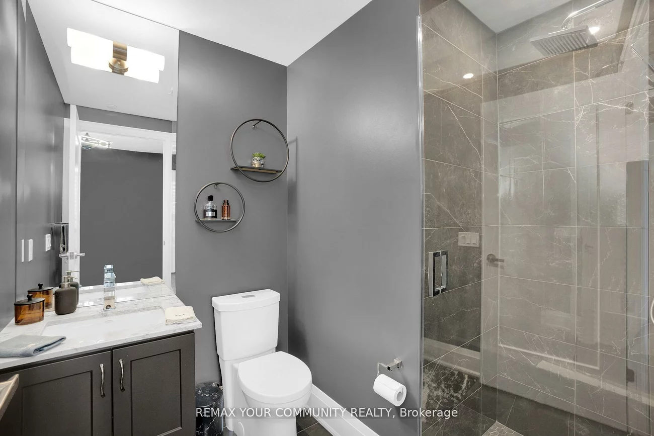 9085, Jane, Concord, Vaughan