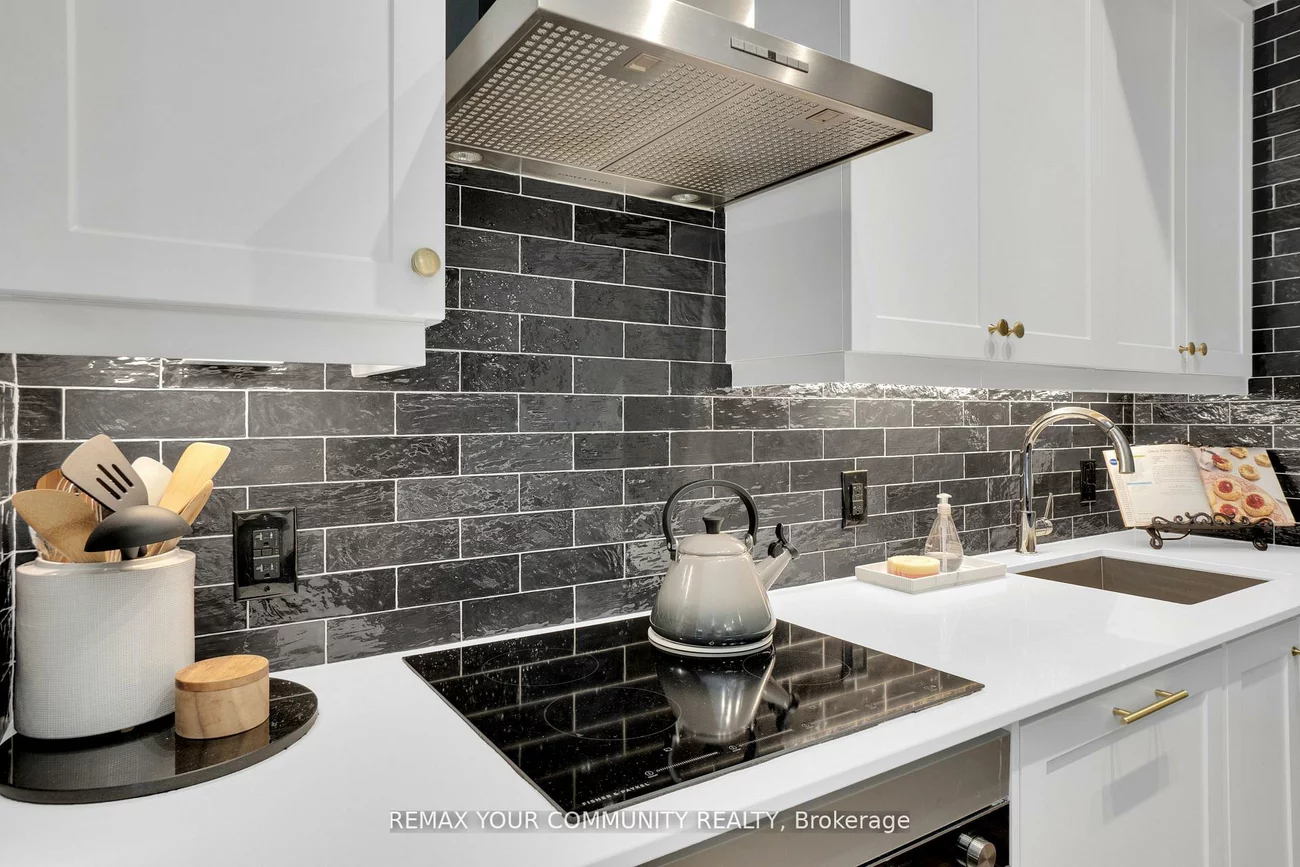 9085, Jane, Concord, Vaughan