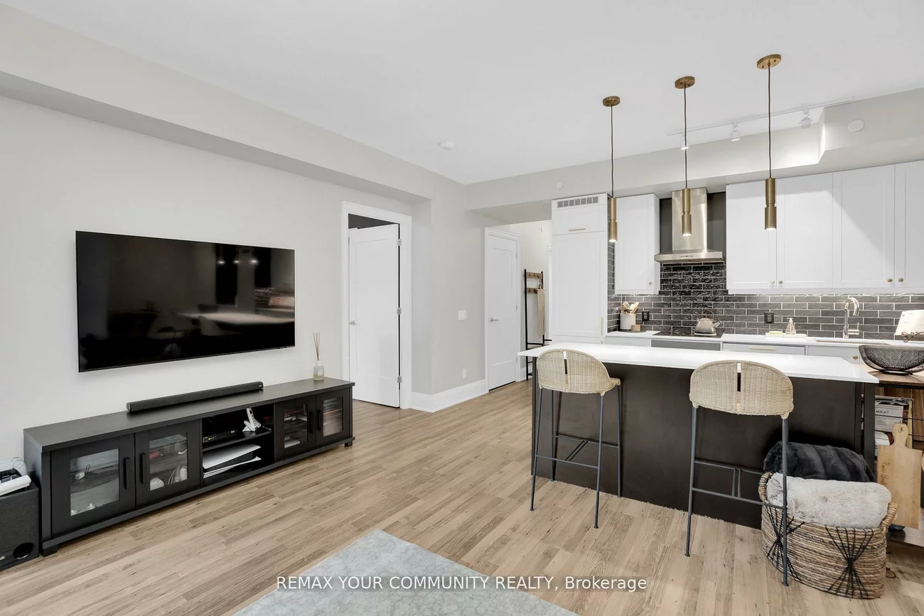 9085, Jane, Concord, Vaughan