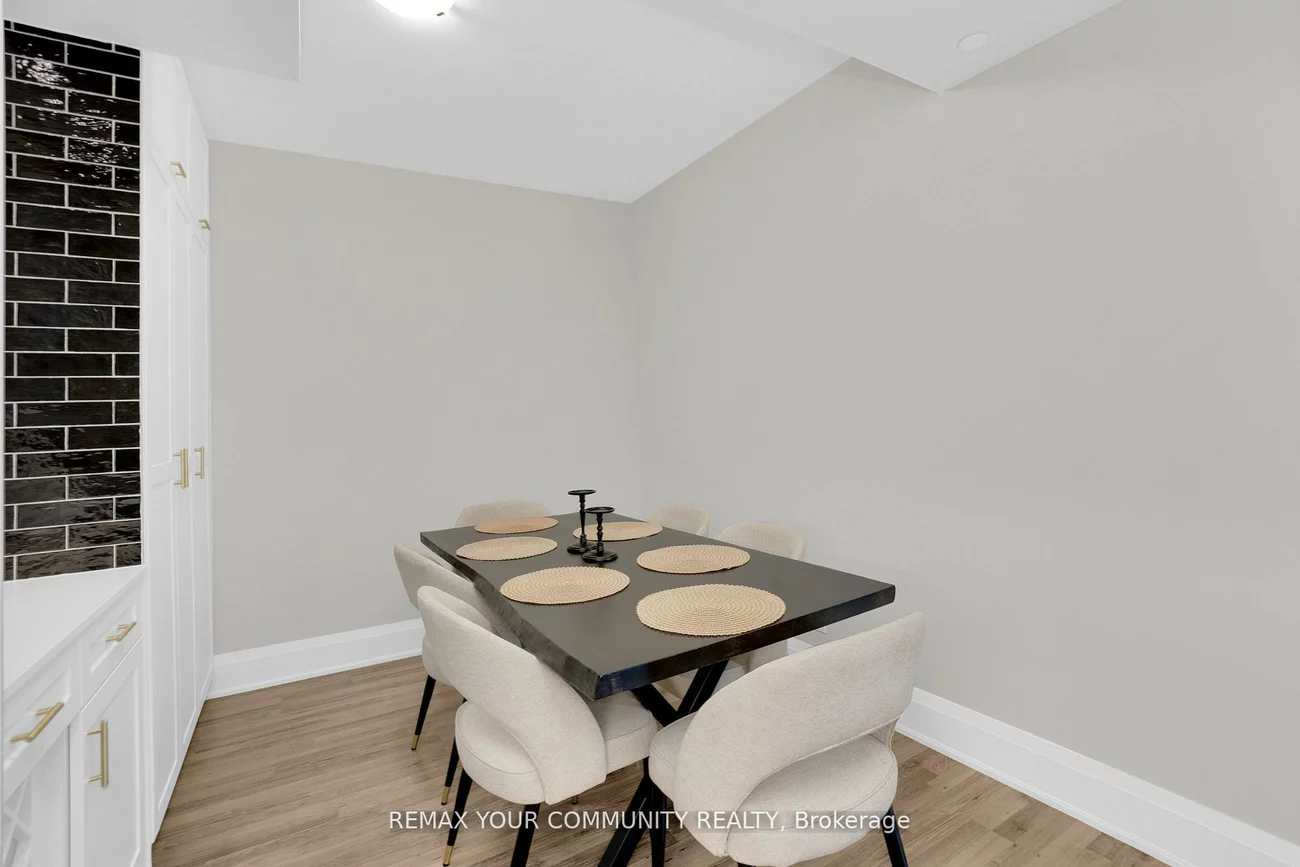 9085, Jane, Concord, Vaughan