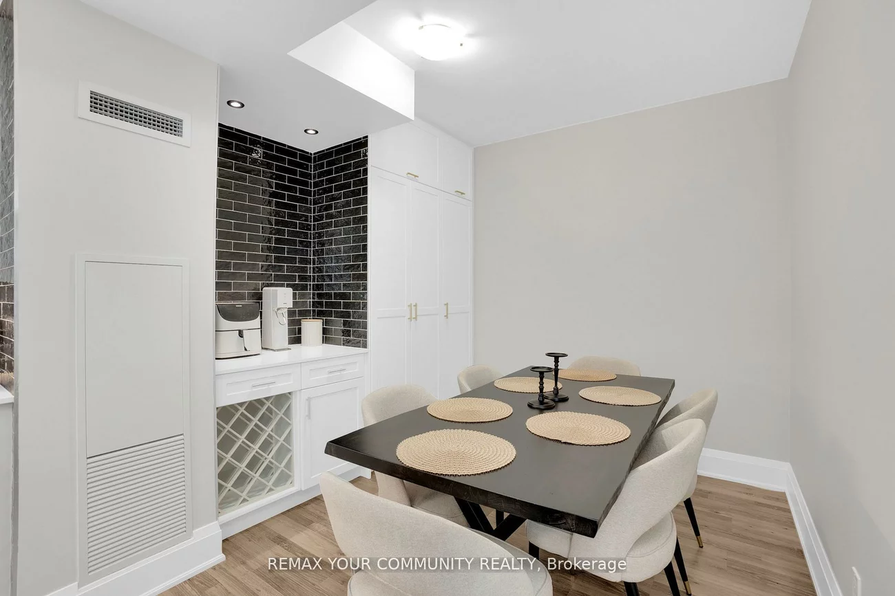 9085, Jane, Concord, Vaughan