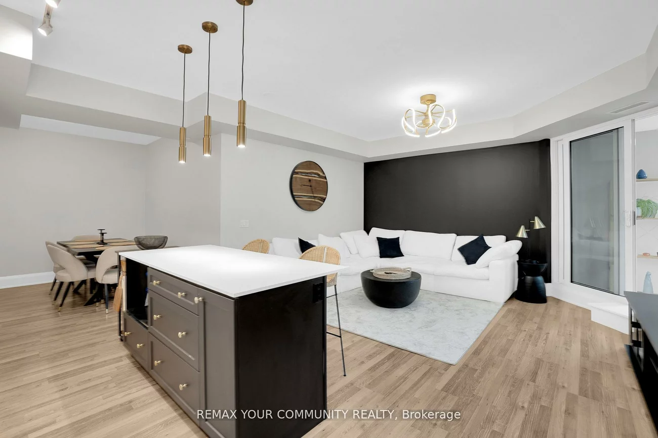 9085, Jane, Concord, Vaughan