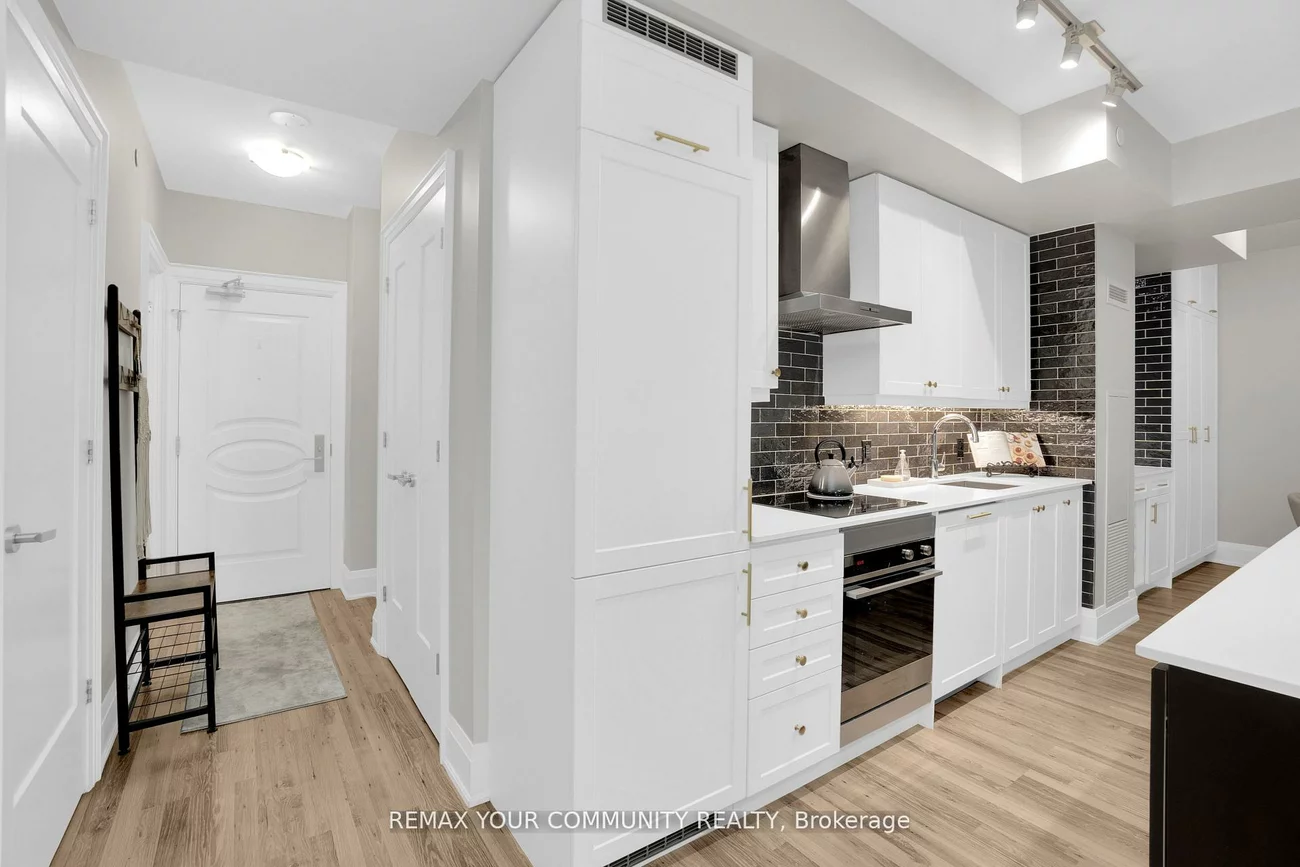 9085, Jane, Concord, Vaughan