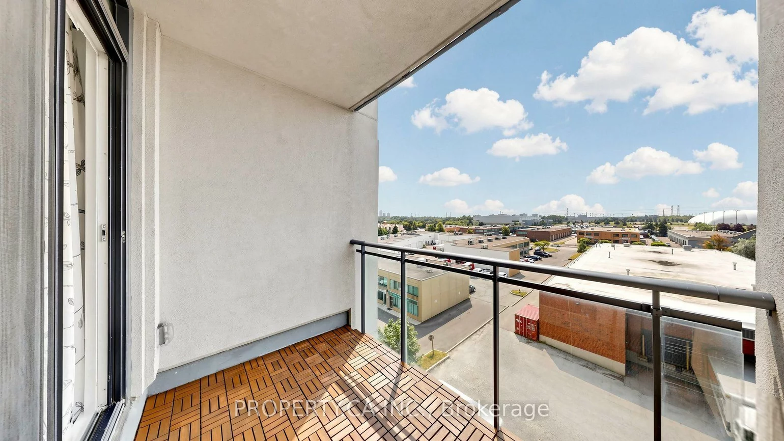 24, Woodstream, Vaughan Grove, Vaughan