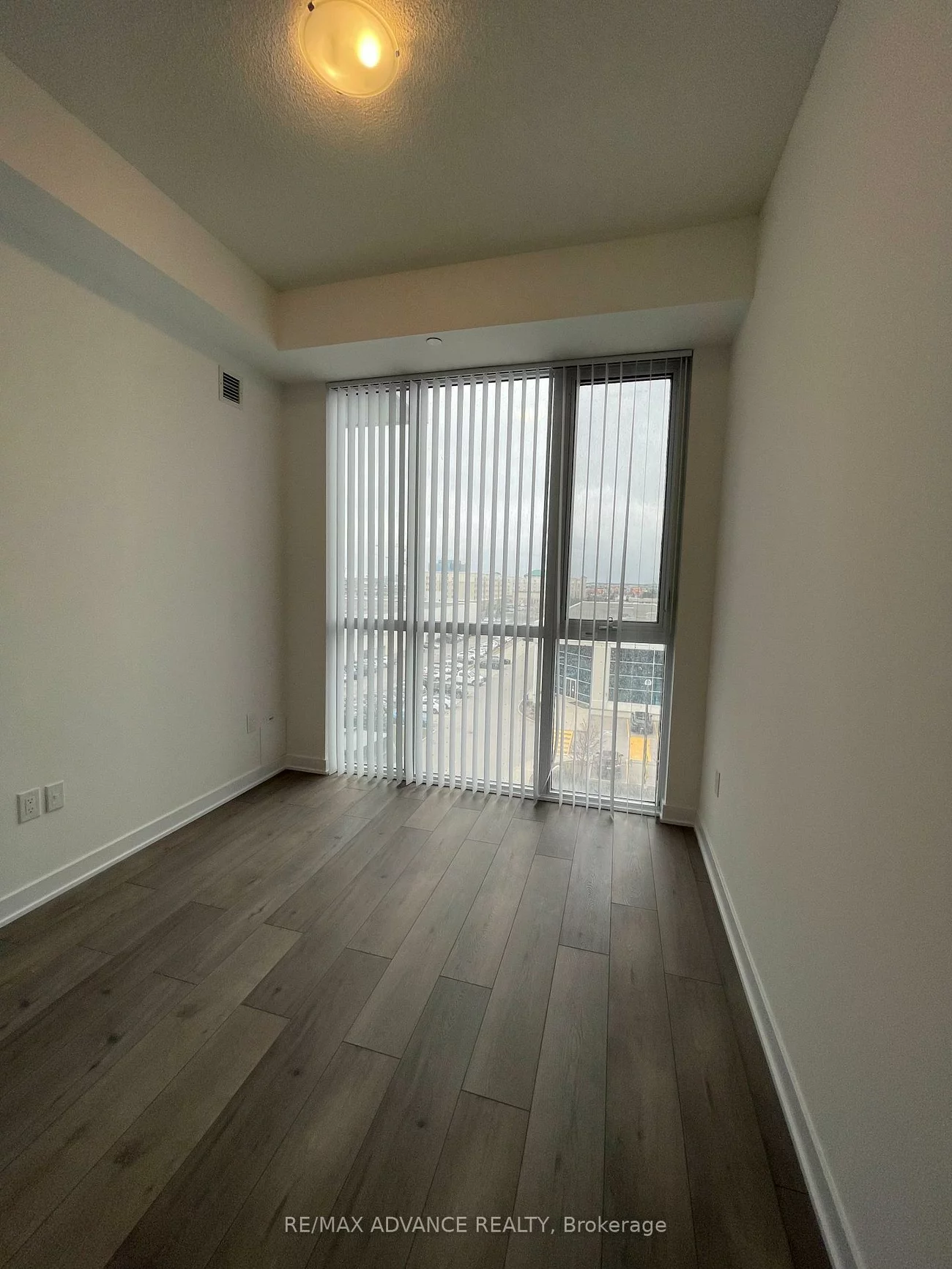 10, Honeycrisp, Vaughan Corporate Centre, Vaughan