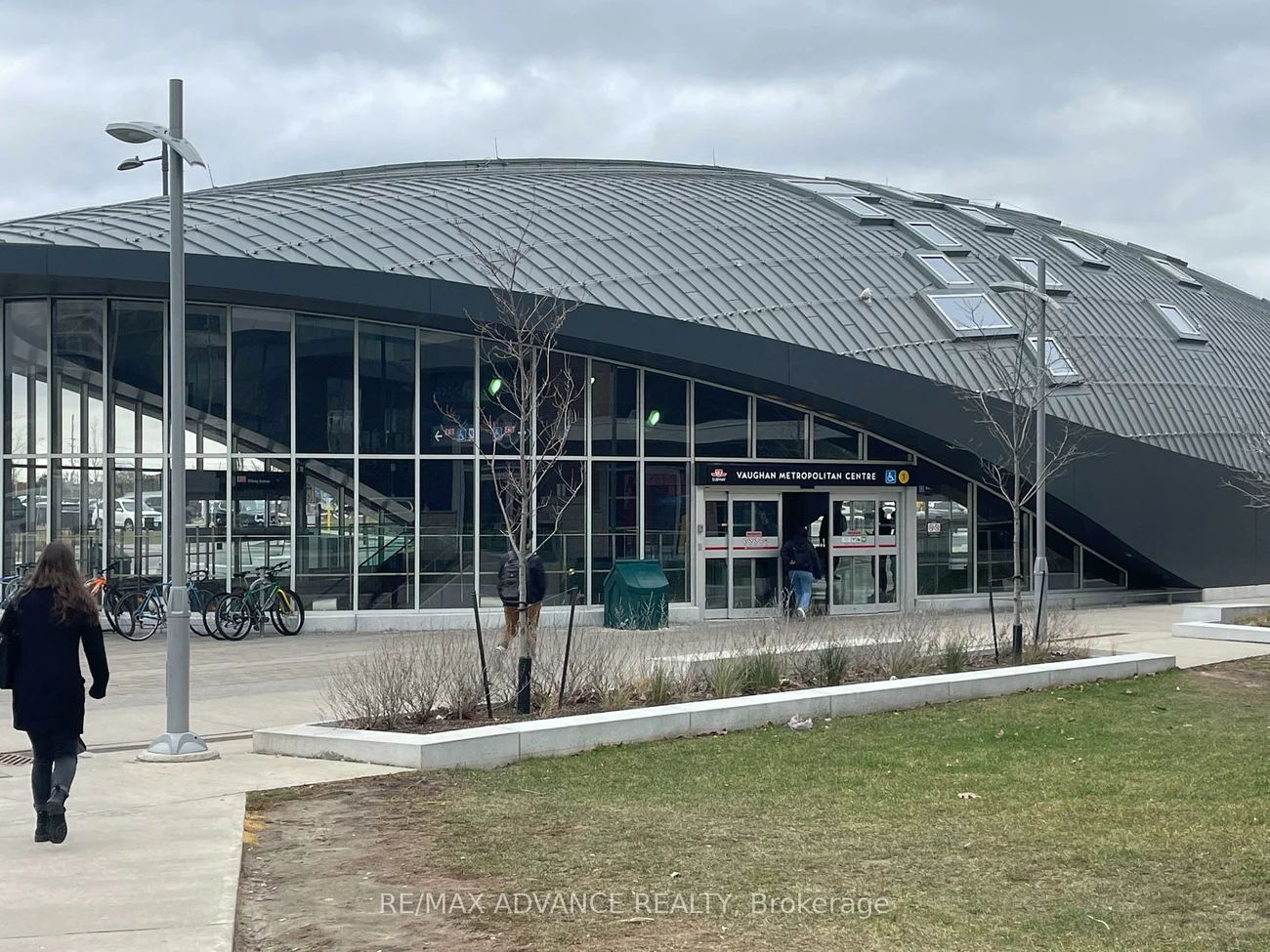 10, Honeycrisp, Vaughan Corporate Centre, Vaughan