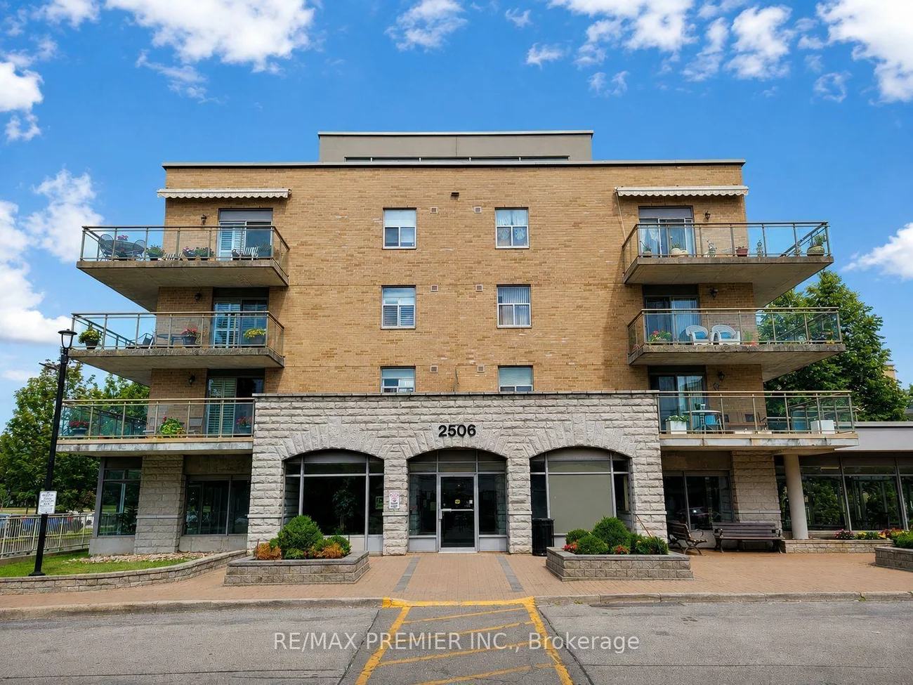 2506, Rutherford, Maple, Vaughan