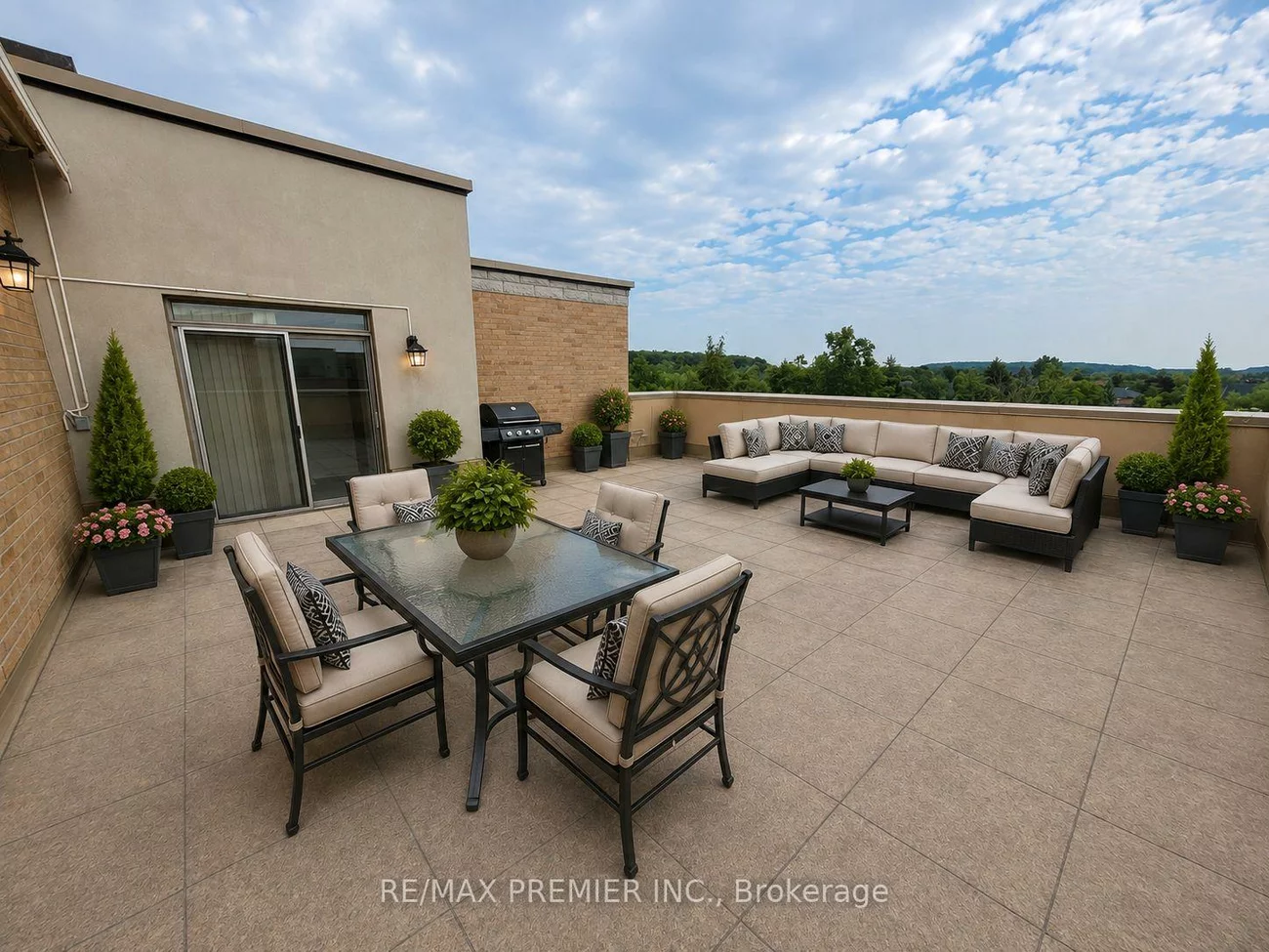 2506, Rutherford, Maple, Vaughan