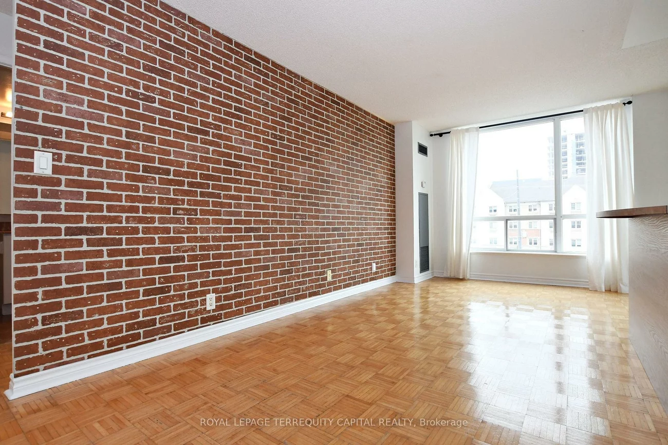 745, New Westminster, Brownridge, Vaughan