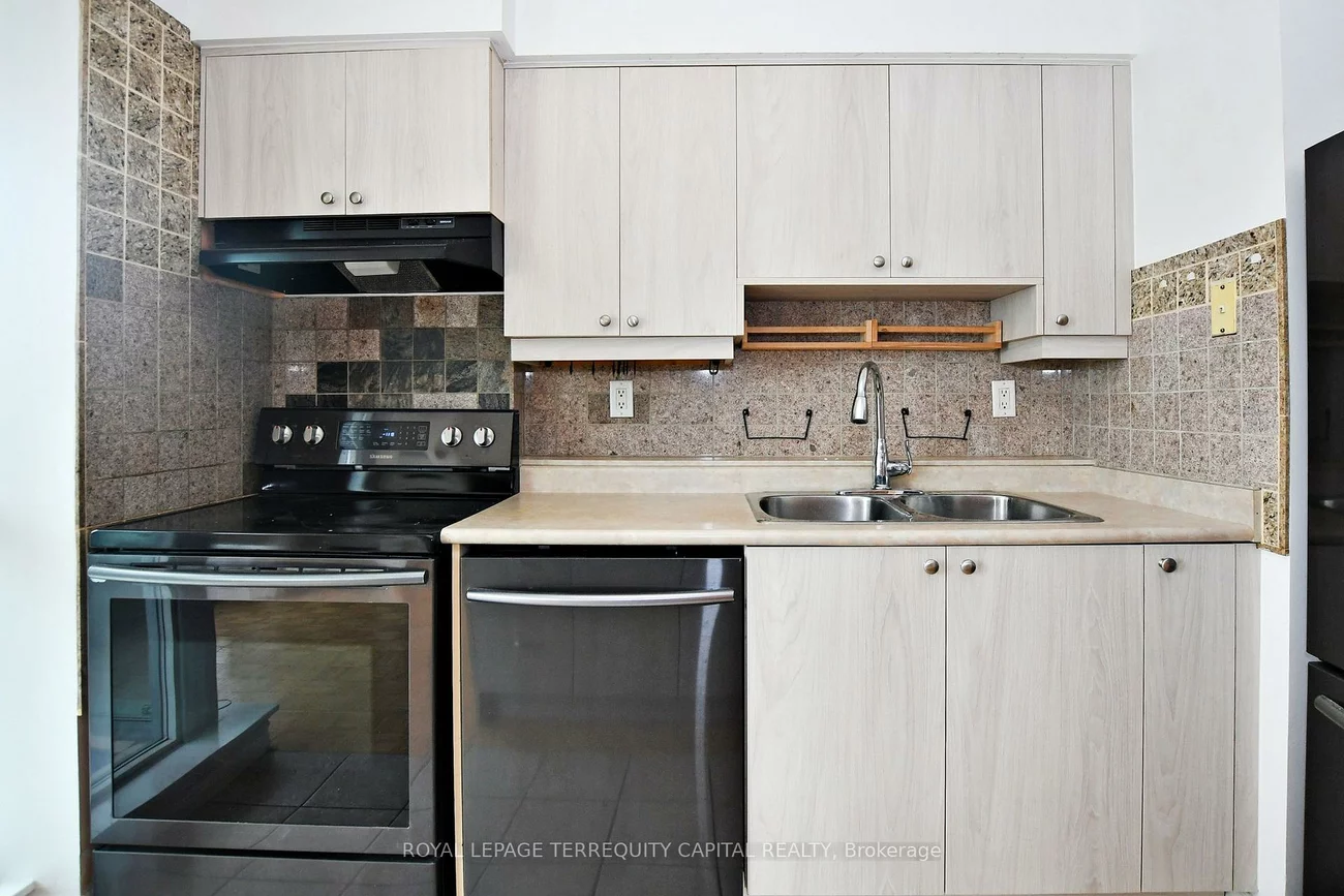 745, New Westminster, Brownridge, Vaughan