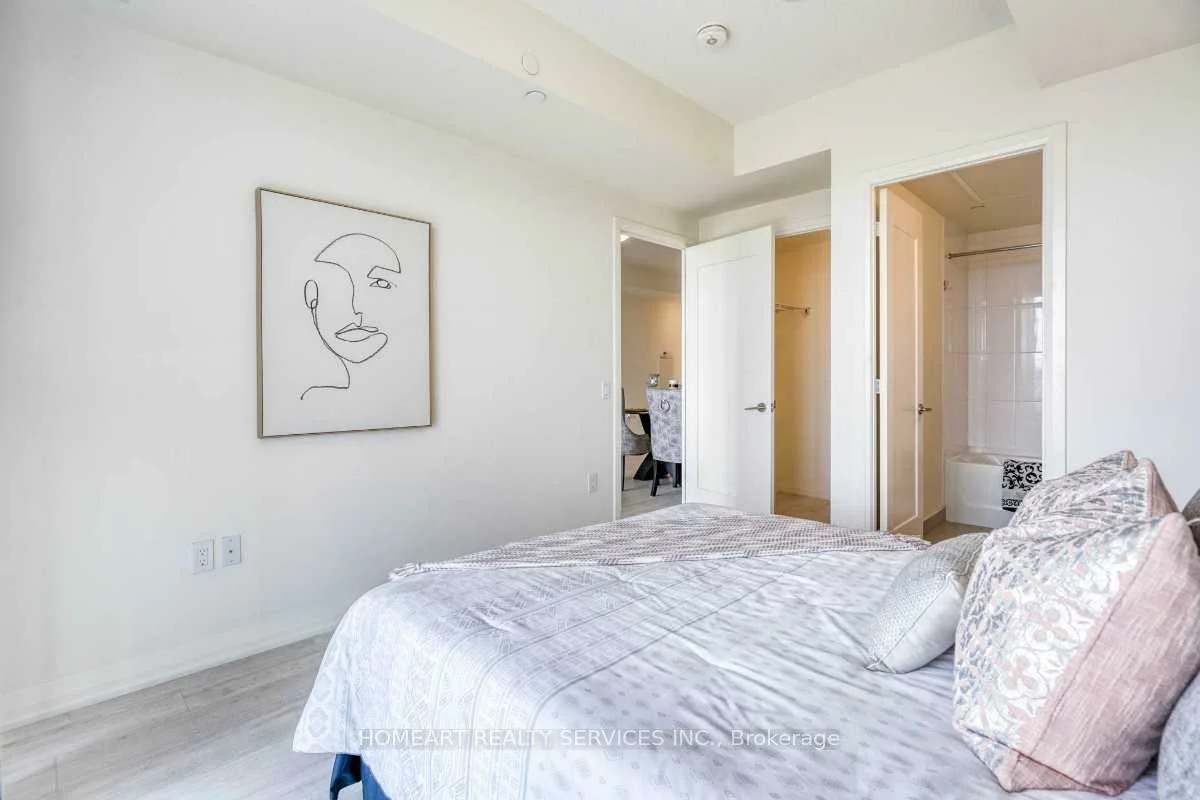 8960, Jane, Vellore Village, Vaughan