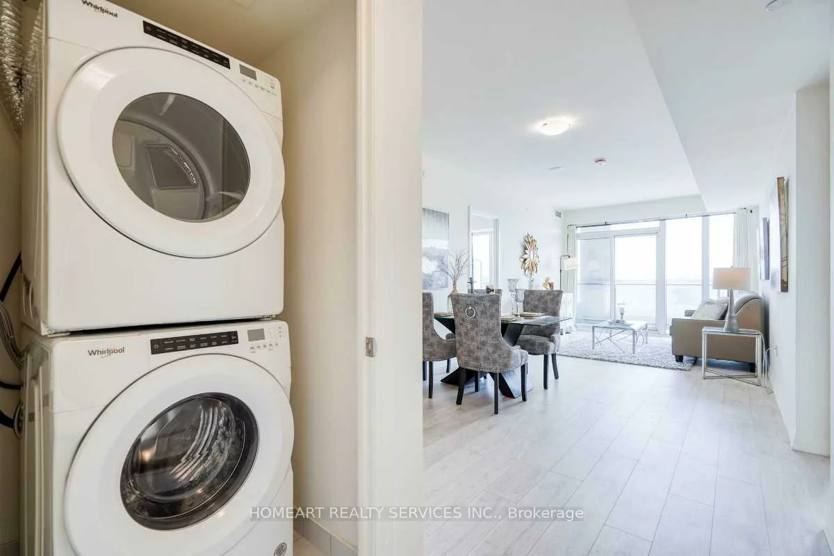 8960, Jane, Vellore Village, Vaughan