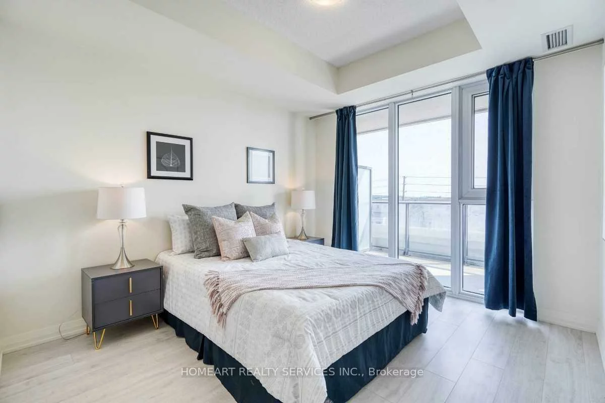 8960, Jane, Vellore Village, Vaughan