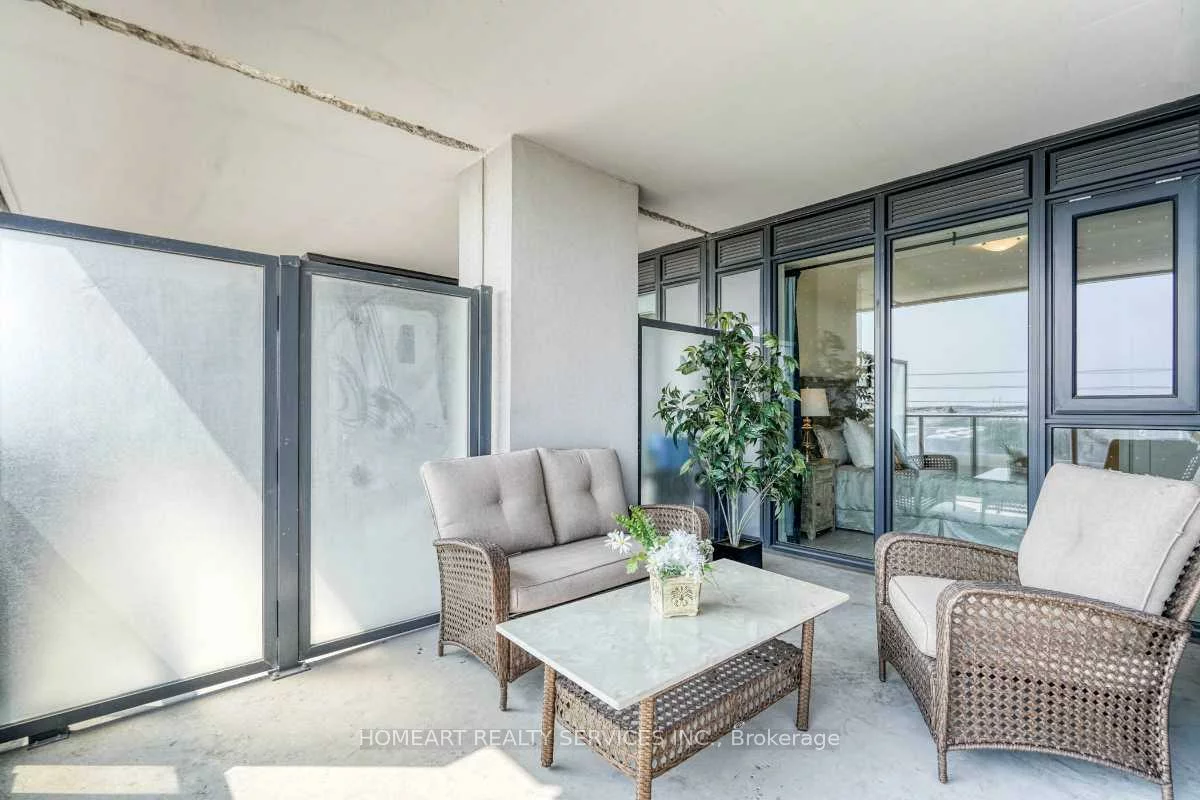 8960, Jane, Vellore Village, Vaughan