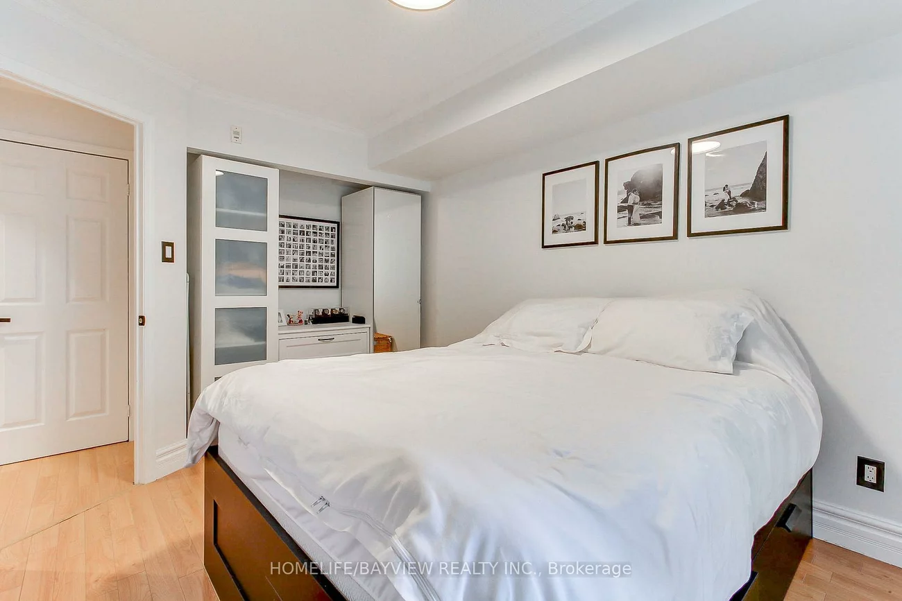 245, Pine Grove, Islington Woods, Vaughan