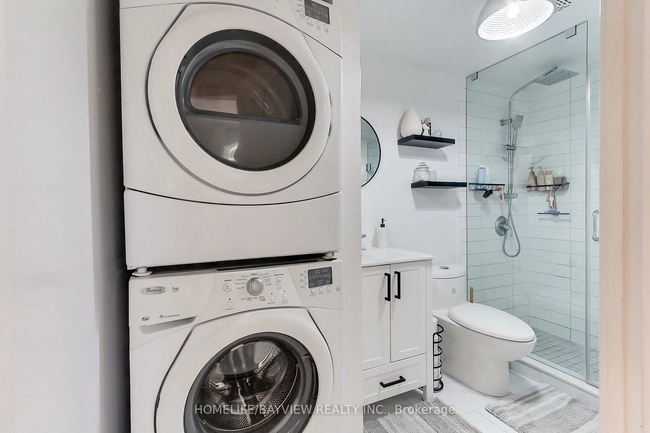 245, Pine Grove, Islington Woods, Vaughan