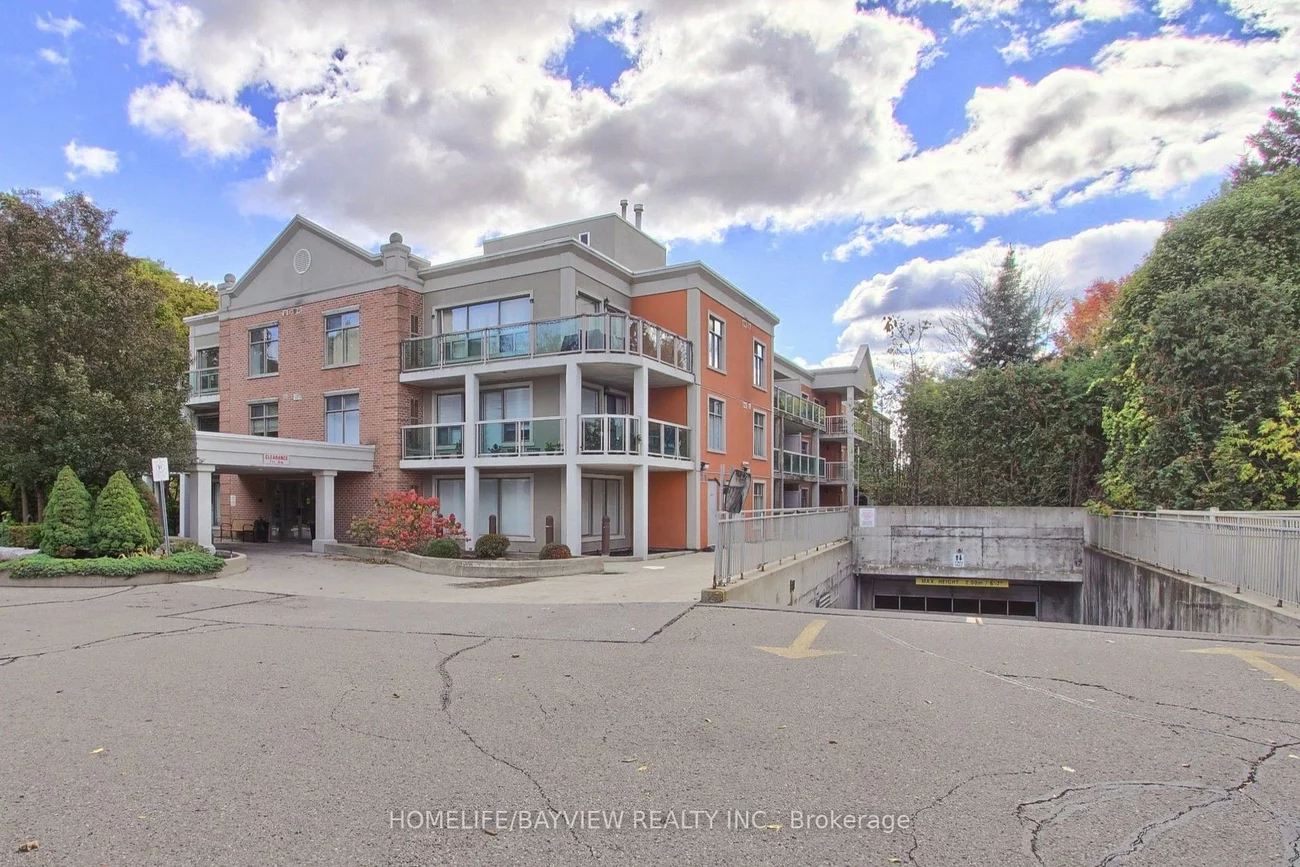 245, Pine Grove, Islington Woods, Vaughan