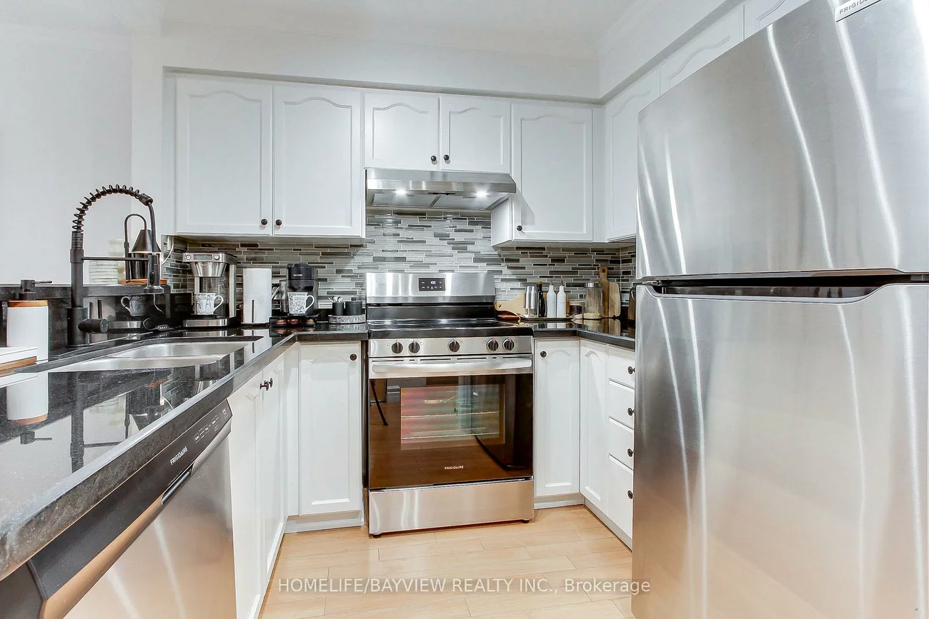 245, Pine Grove, Islington Woods, Vaughan