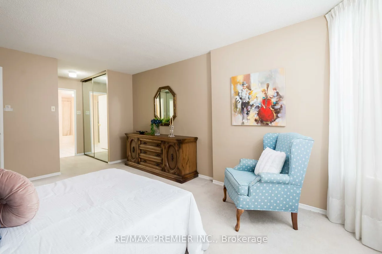7440, Bathurst, Brownridge, Vaughan