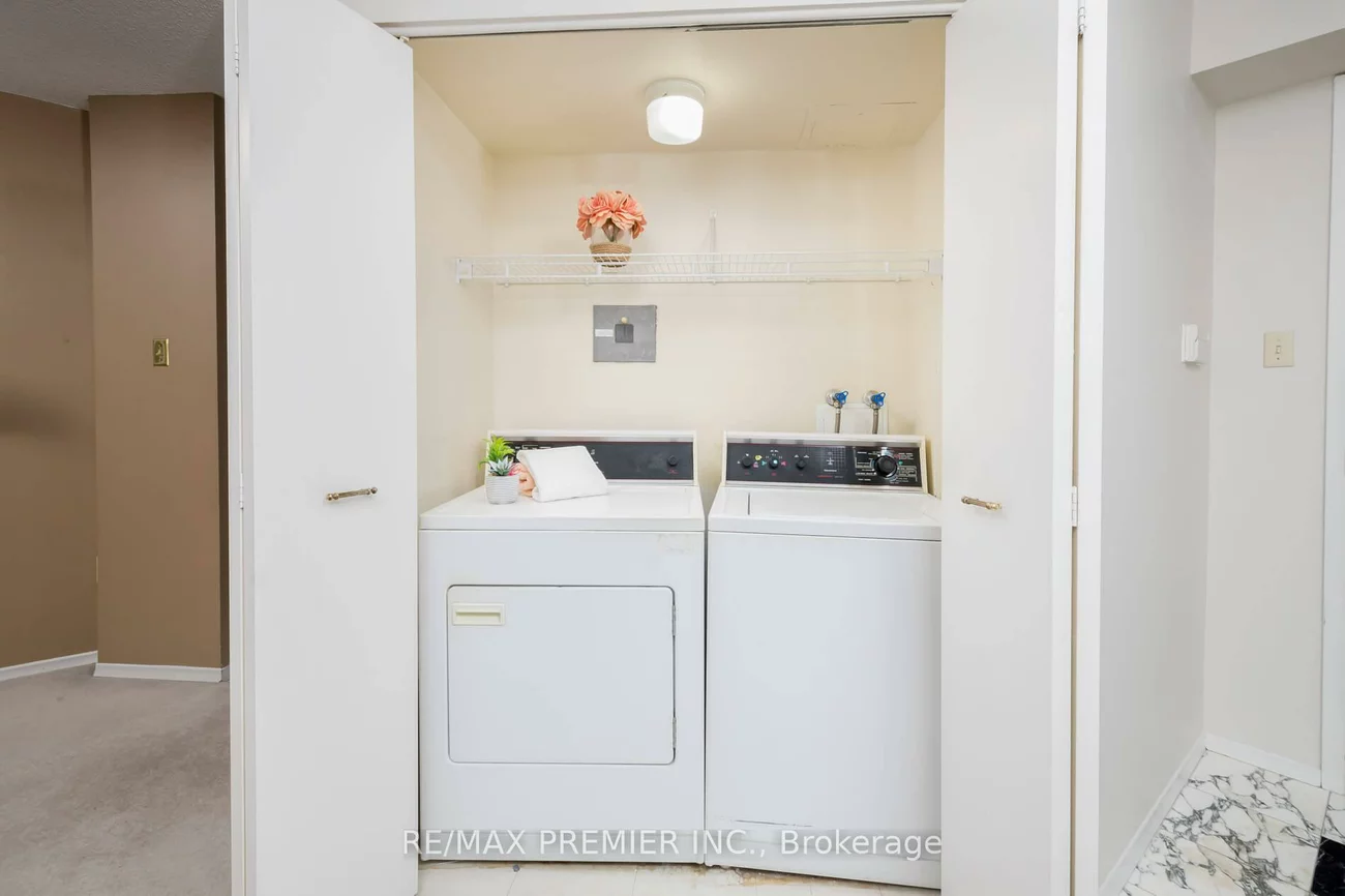 7440, Bathurst, Brownridge, Vaughan