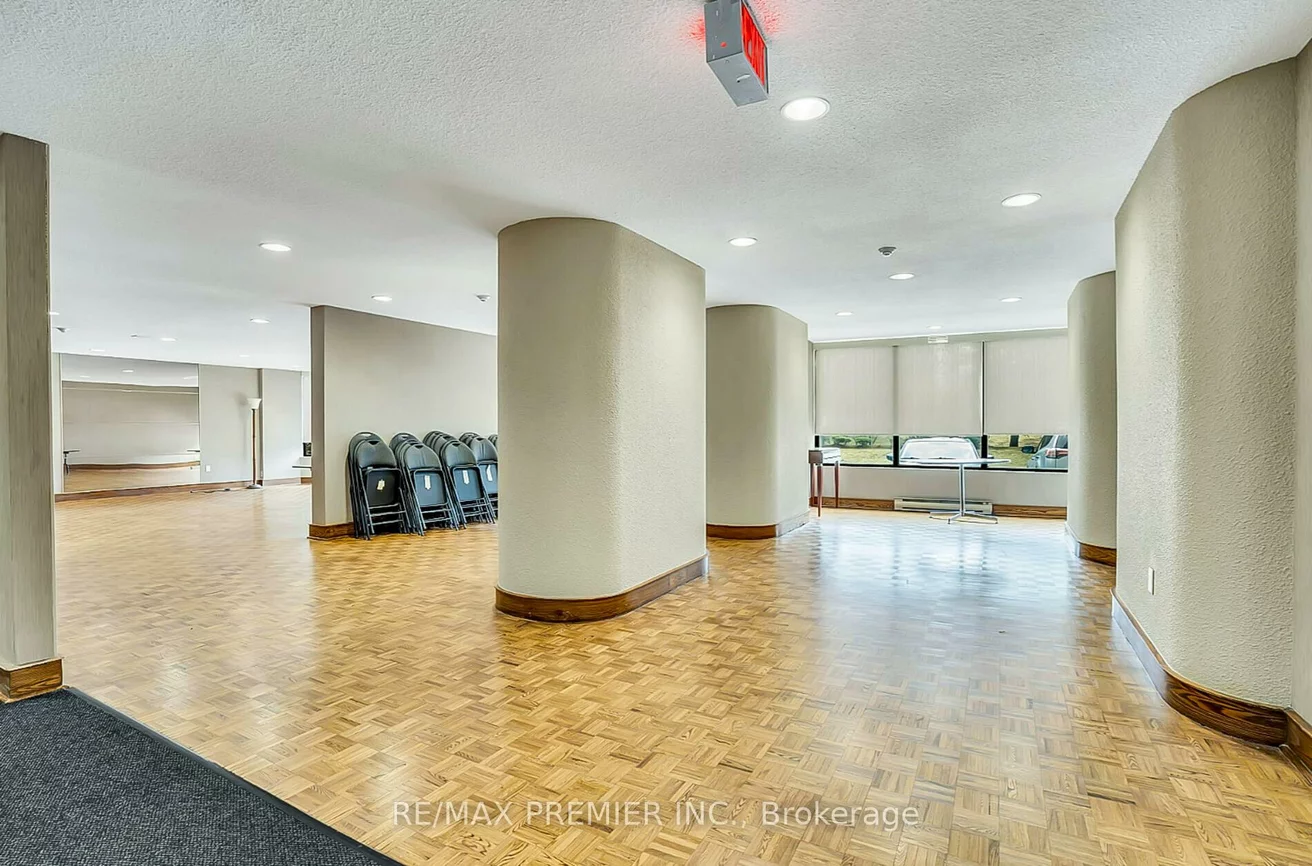 7440, Bathurst, Brownridge, Vaughan