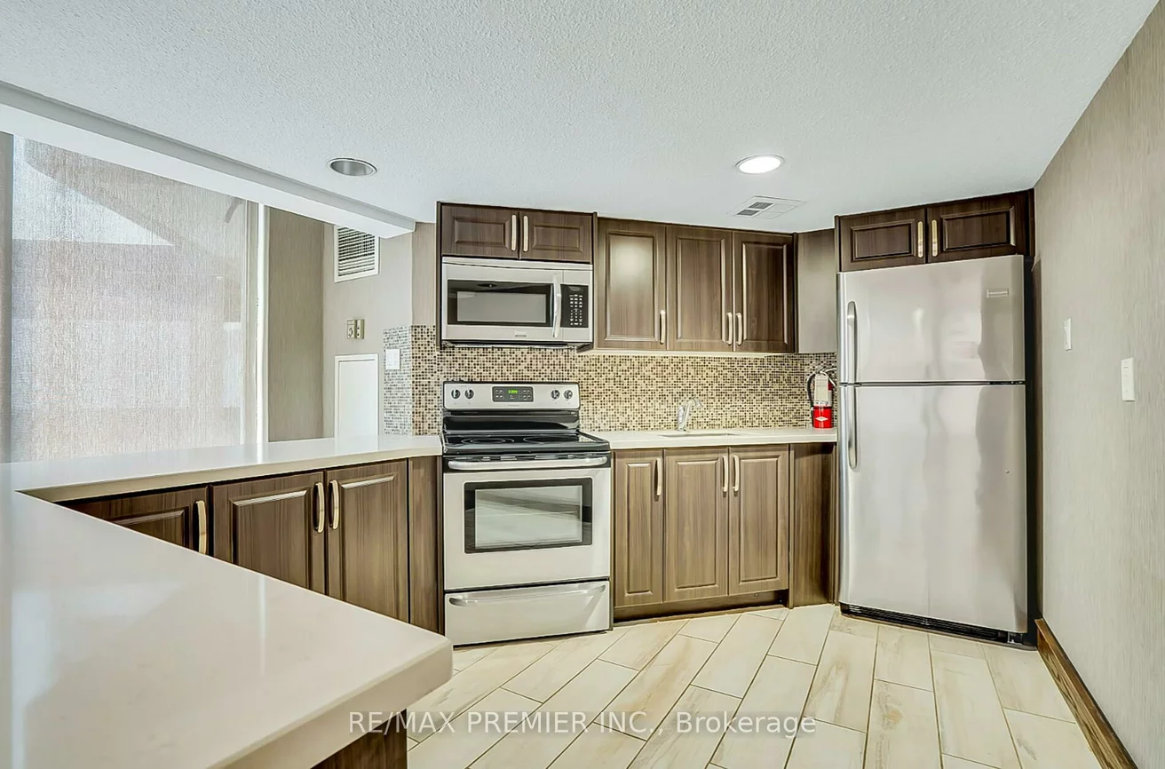 7440, Bathurst, Brownridge, Vaughan