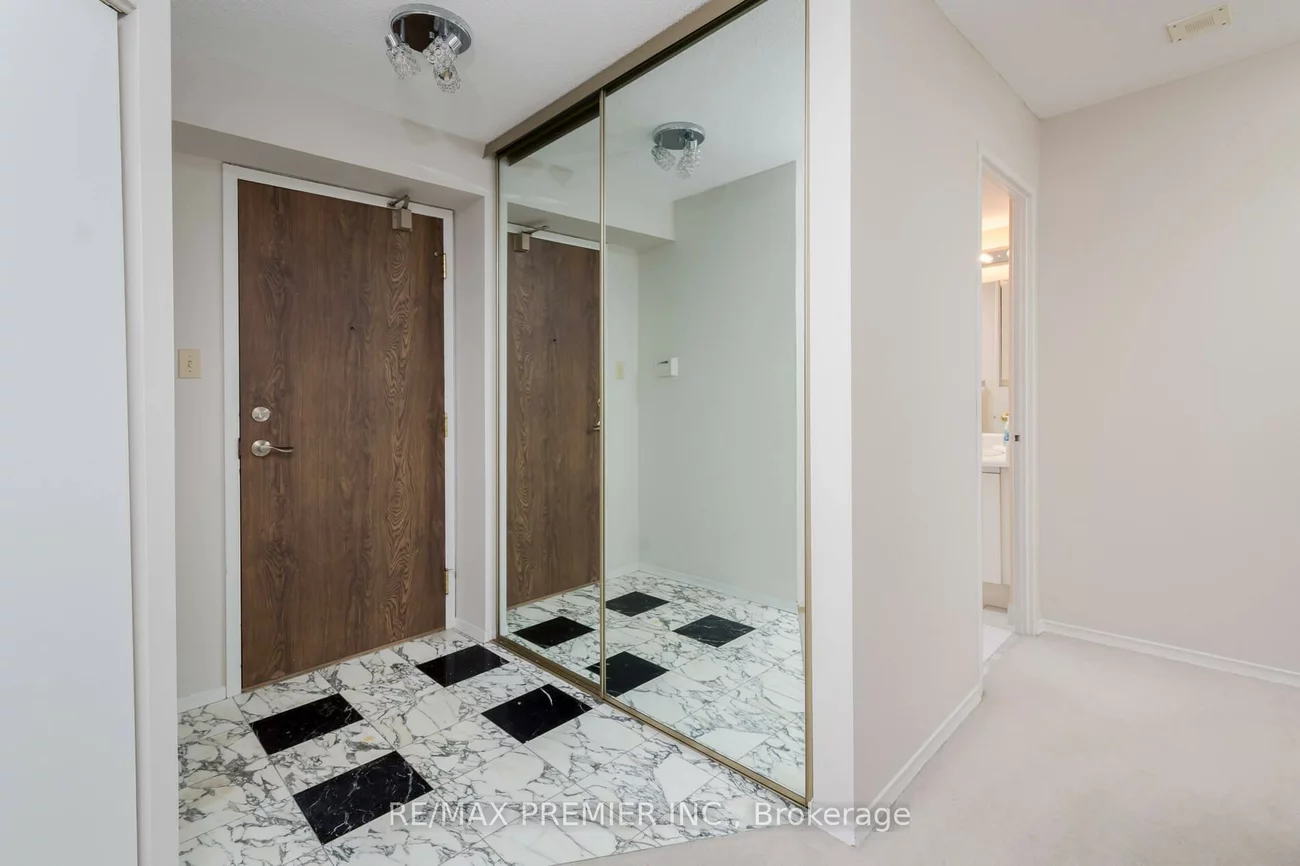 7440, Bathurst, Brownridge, Vaughan