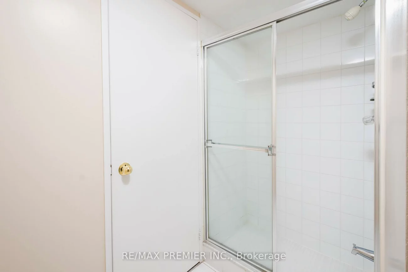 7440, Bathurst, Brownridge, Vaughan