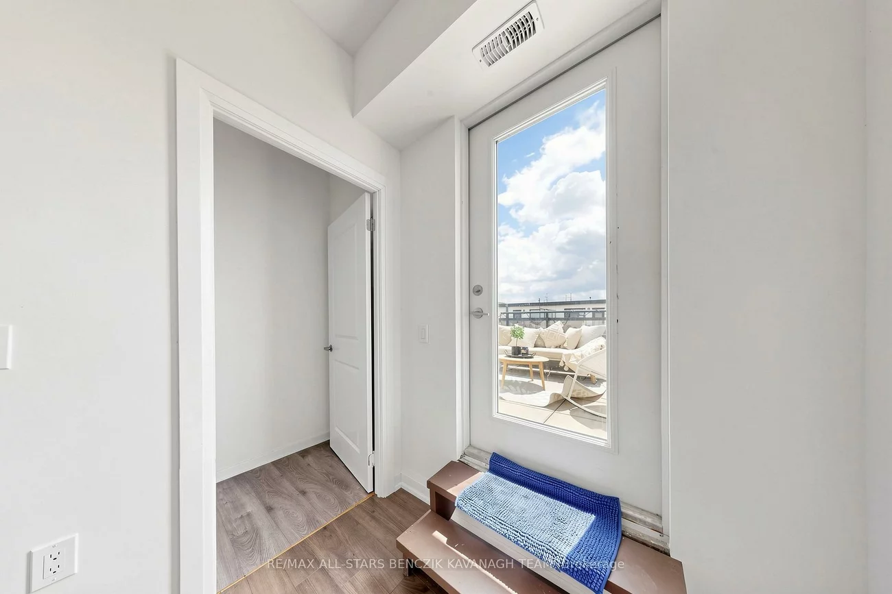 5309, Highway 7, Vaughan Grove, Vaughan